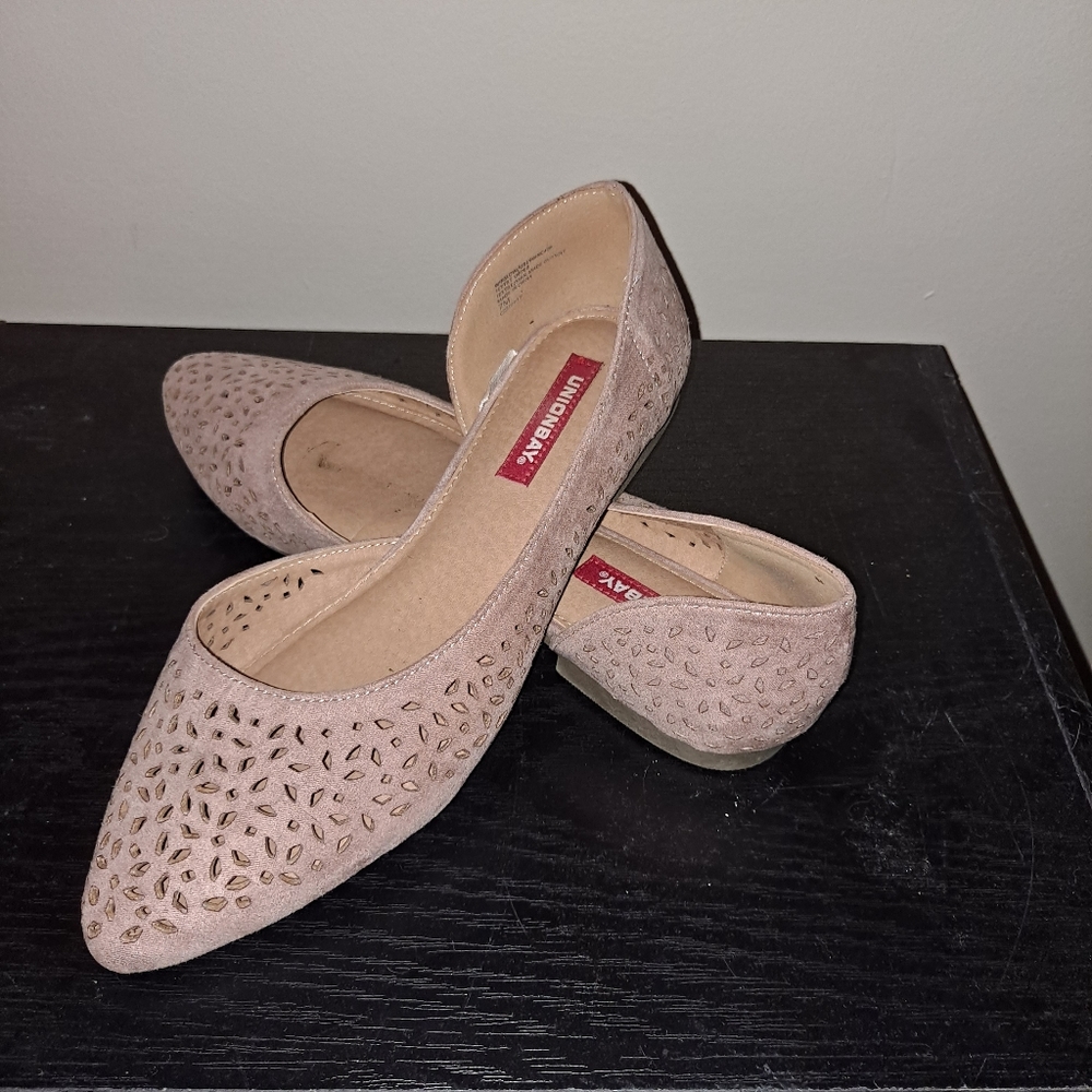 Pink flats